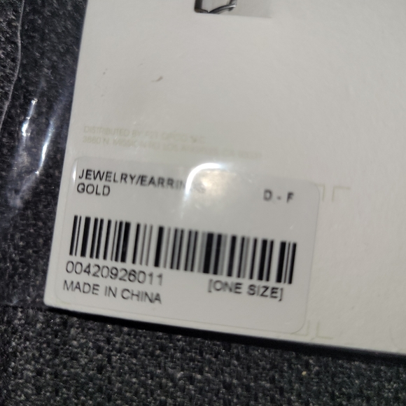 Earrings NWT - Picture 4 of 4